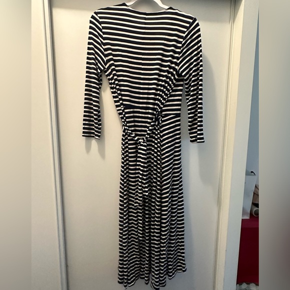 GAP Wrap dress one piece - Picture 2 of 3